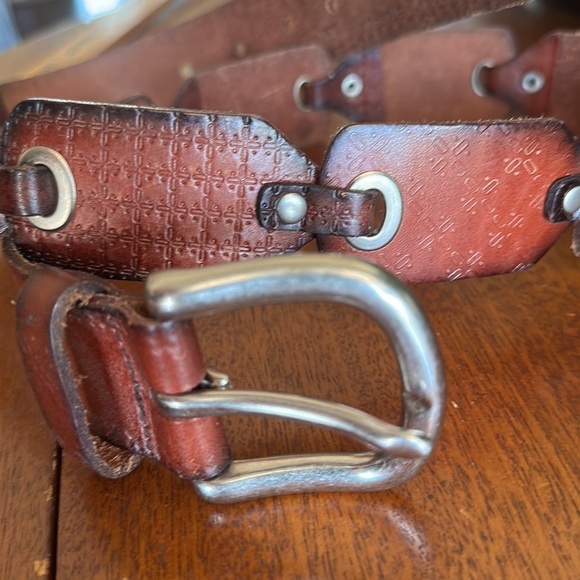 Fossil Genuine leather Belt Brass / Silver Buckle hardware embossed sz Medium - Picture 9 of 16